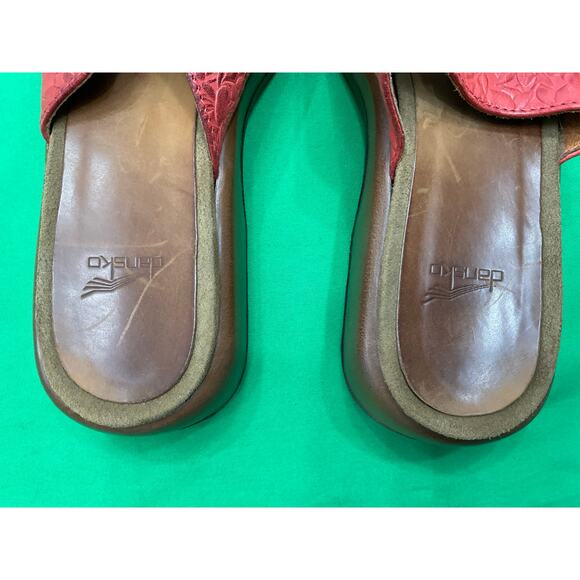 Dansko women’s Red leather slide sandals with two straps size 40 (US 9) - Picture 8 of 16